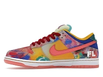 Фото № 3 с приближением к товару «‎Nike SB Dunk Low»