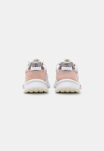 Фото № 4 с приближением к товару «‎Puma Wild Rider Soft »