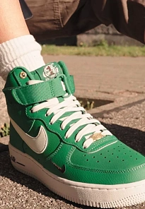 Фото № 2 с приближением к товару «‎WMNS AIR FORCE 1 HI SE»