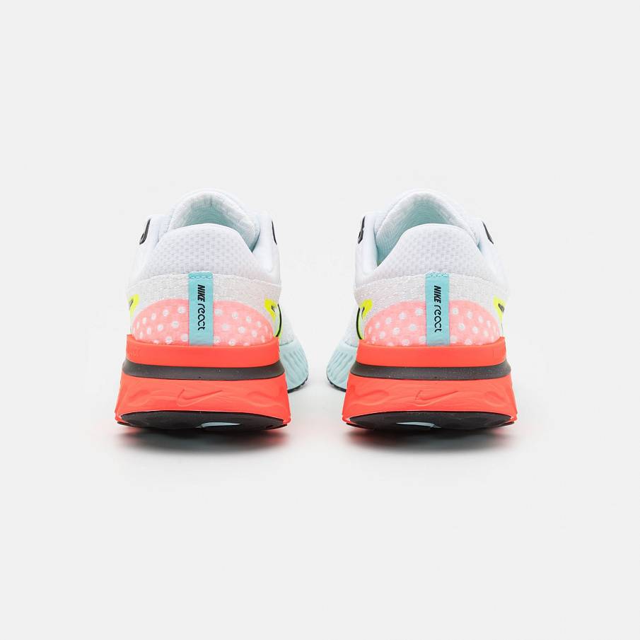 Фото № 3 с приближением к товару «‎Nike W React Infinity FK 3 RC»