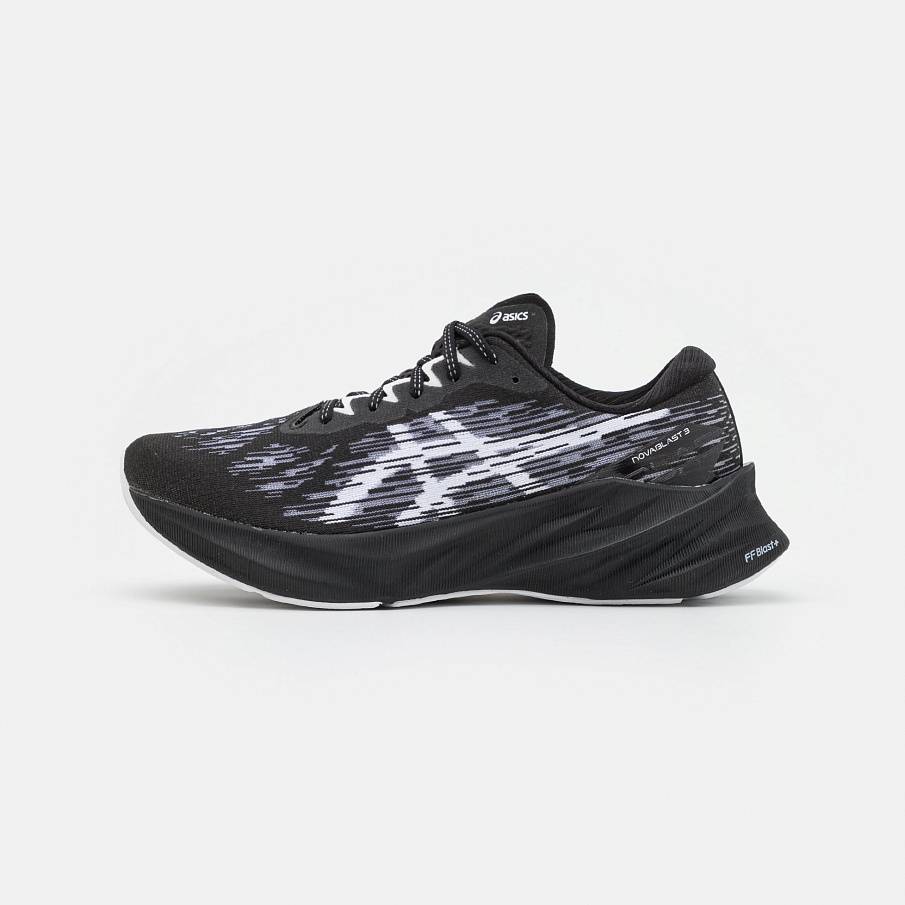 Фото № 3 с приближением к товару «‎Asics Novablast 3»