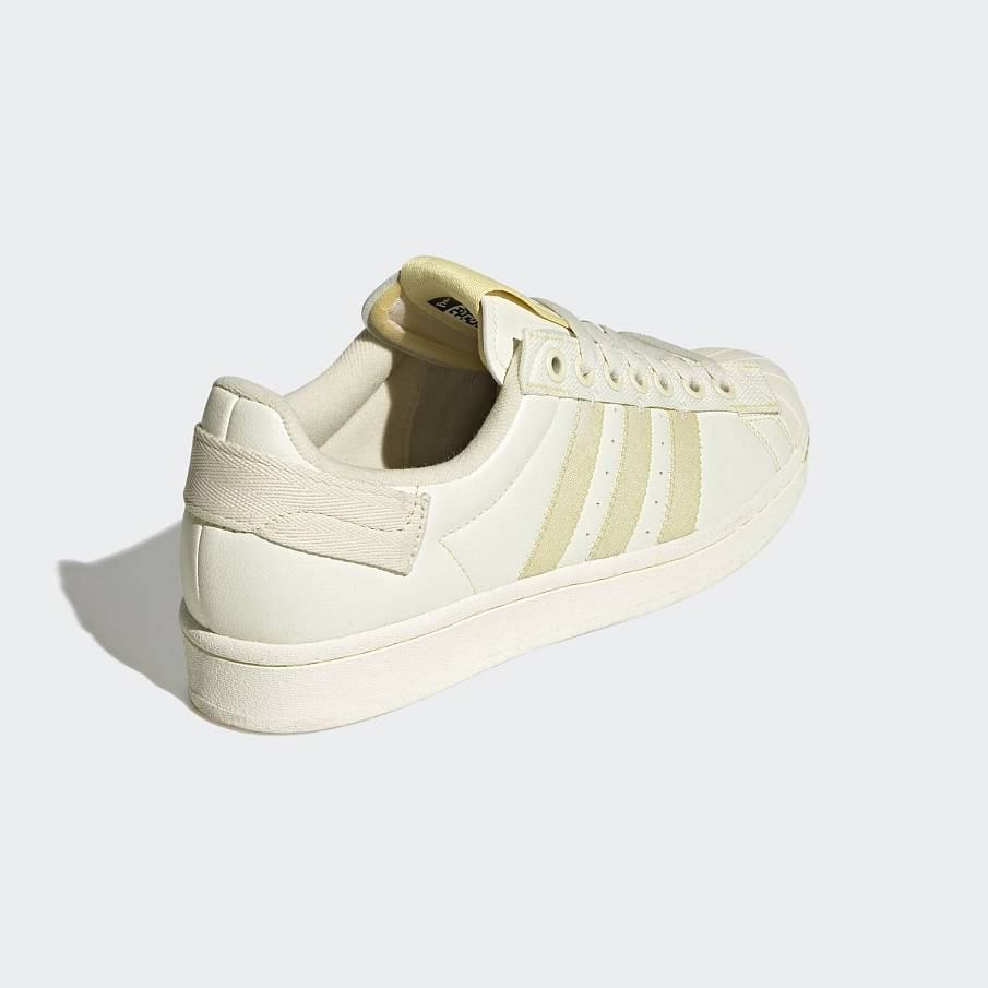 Фото № 3 с приближением к товару «‎Adidas Superstar Parley »