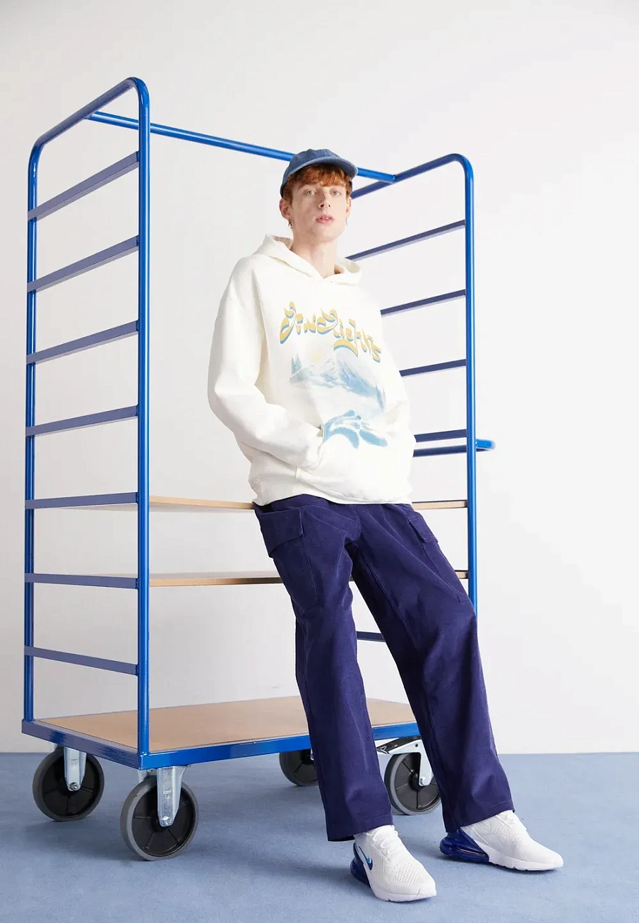 Фото № 3 с приближением к товару «‎AIR MAX UNISEX»
