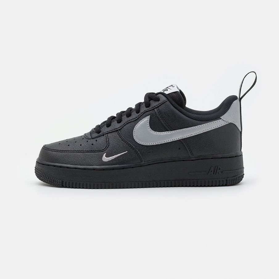 Фото № 1 с приближением к товару «‎Nike Air Force 1 07 Lv8 UT TU »