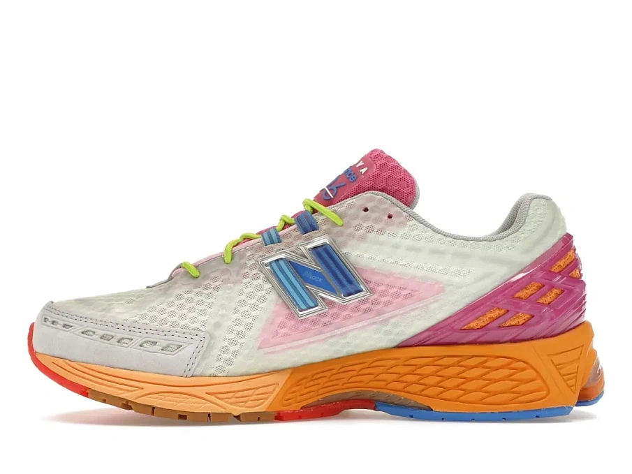 Фото № 3 с приближением к товару «‎New Balance 1906R»
