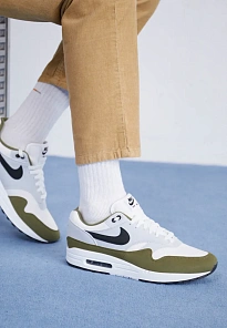 Фото № 2 с приближением к товару «‎AIR MAX 1»