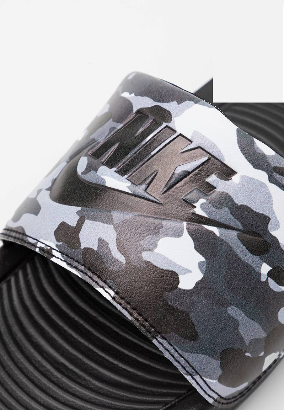 Фото № 5 с приближением к товару «‎Nike Victori One Slide Print»