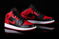 Фото № 3 с приближением к товару «‎Nike Air Jordan 1 Retro Gs Banned»