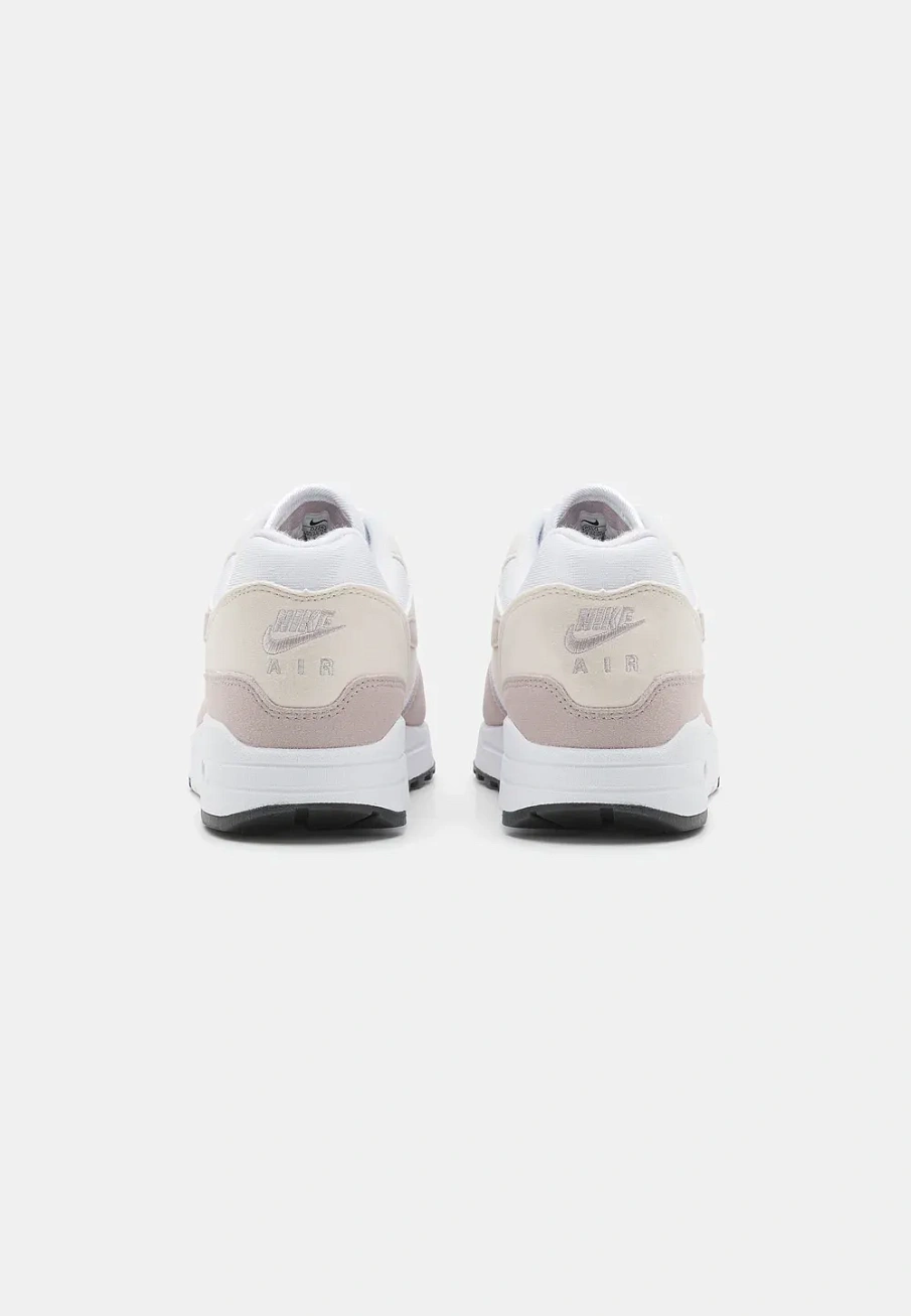 Фото № 3 с приближением к товару «‎AIR MAX 1 '87»