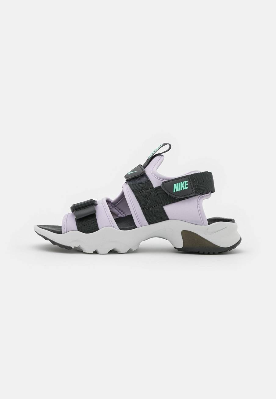 Фото № 1 с приближением к товару «‎Nike Canyon Slide»