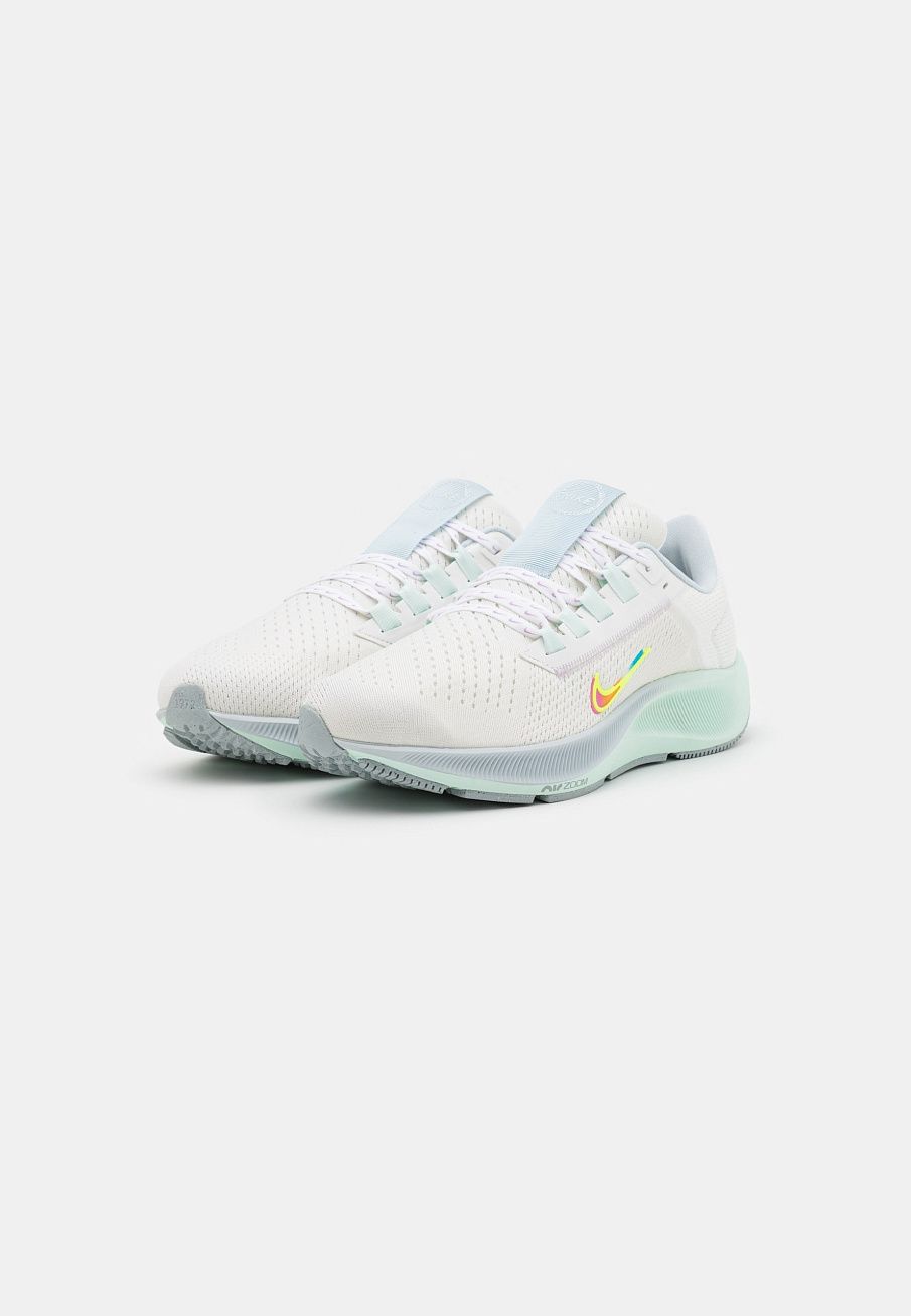 Фото № 2 с приближением к товару «‎Nike Air Zoom Pegasus 38 Prm»