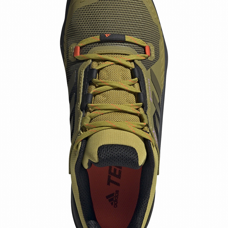 Фото № 4 с приближением к товару «‎Adidas»