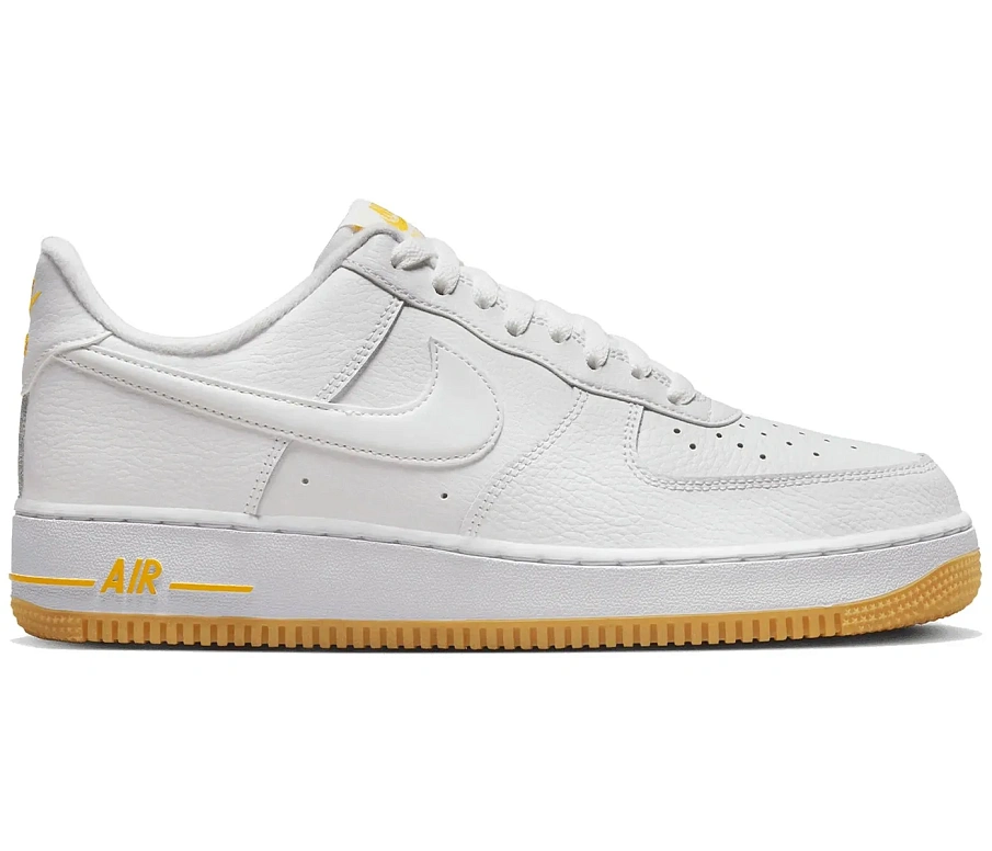 Фото № 1 с приближением к товару «‎Nike Air Force 1 Low 07 White University Gold Gum»