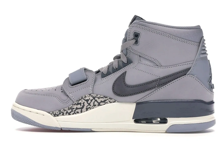 Фото № 5 с приближением к товару «‎Jordan Legacy 312 Wolf Grey»