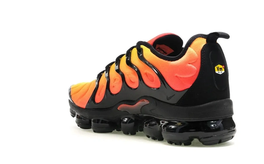 Фото № 6 с приближением к товару «‎Nike Air VaporMax Plus Black Orange Crimson»