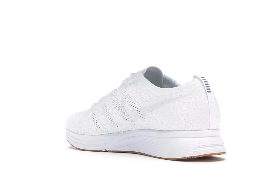 Фото № 5 с приближением к товару «‎Nike Flyknit Trainer White Gum»