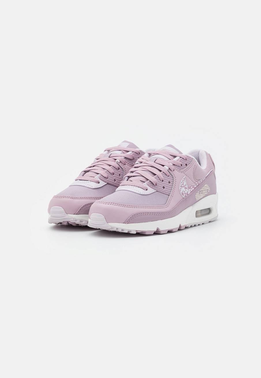Фото № 1 с приближением к товару «‎Nike Air Max 90 »