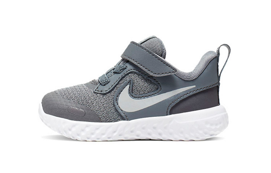 Фото № 1 с приближением к товару «‎Nike Revolution 5 TD 'Cool Grey'»