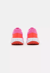 Фото № 4 с приближением к товару «‎W NIKE REVOLUTION 6 NN VNVA»