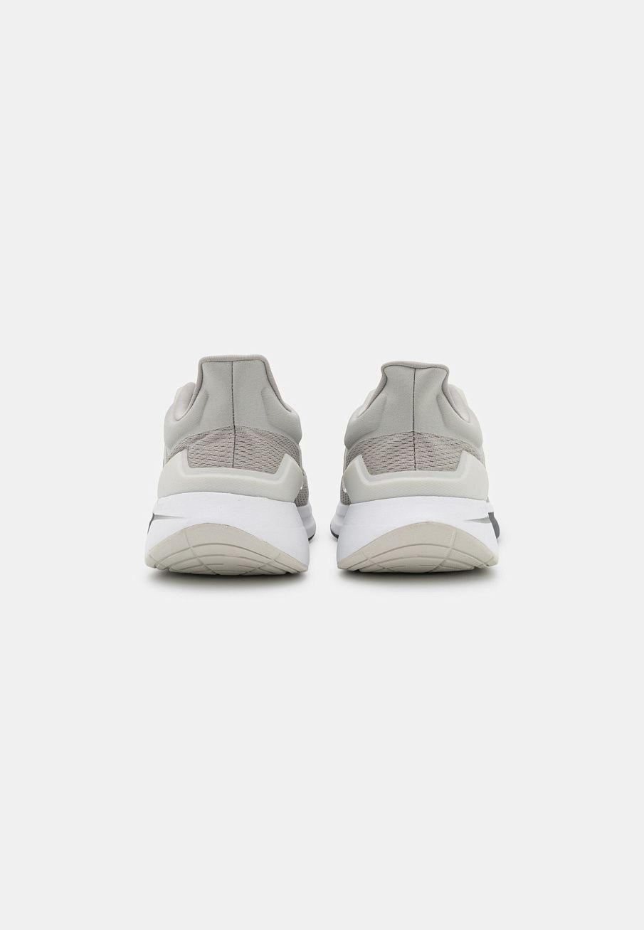 Фото № 3 с приближением к товару «‎Adidas Eq21»