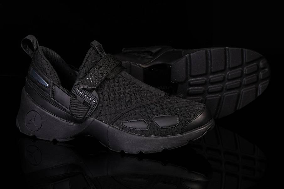 Фото № 3 с приближением к товару «‎Nike Air Jordan LX »