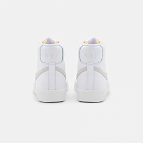 Фото № 3 с приближением к товару «‎Nike Wmns Blazer ’77 AC »