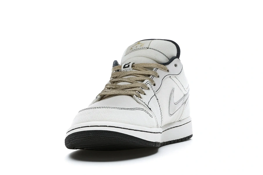 Фото № 2 с приближением к товару «‎Jordan 1 Retro Phat Low Jeter Canvas»