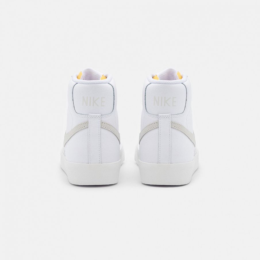 Фото № 3 с приближением к товару «‎Nike Wmns Blazer ’77 AC »