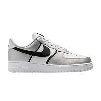 Фото № 1 с приближением к товару «‎Nike Air Force 1 07 Lv8 Metallic Silver Black White»