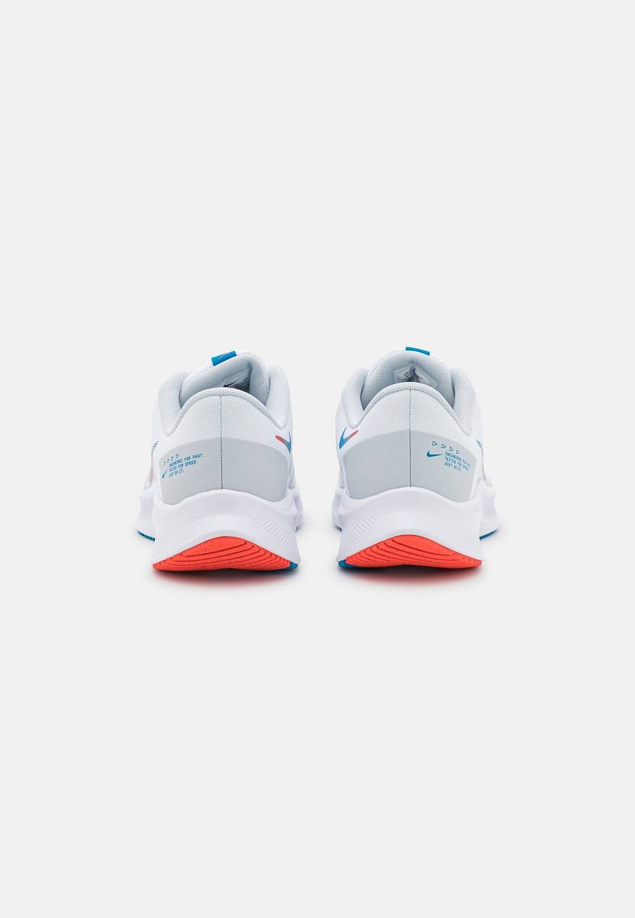 Фото № 3 с приближением к товару «‎Nike Quest 4»