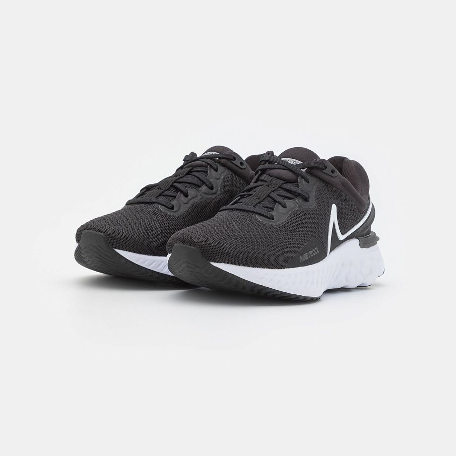Фото № 2 с приближением к товару «‎Nike React Miler 3»