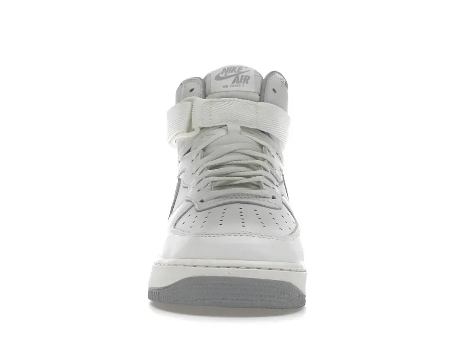 Фото № 2 с приближением к товару «‎Nike Air Force 1 High Retro Summit White Wolf Grey»