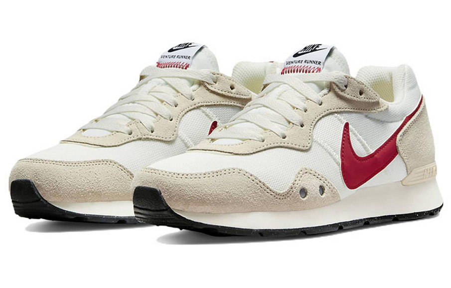 Фото № 3 с приближением к товару «‎ Nike Venture Runner Running shoes»