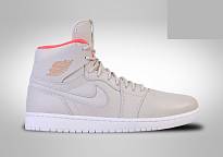 Фото № 1 с приближением к товару «‎Nike Air Jordan 1 Retro Nouveau Snakeskin Light Bone »