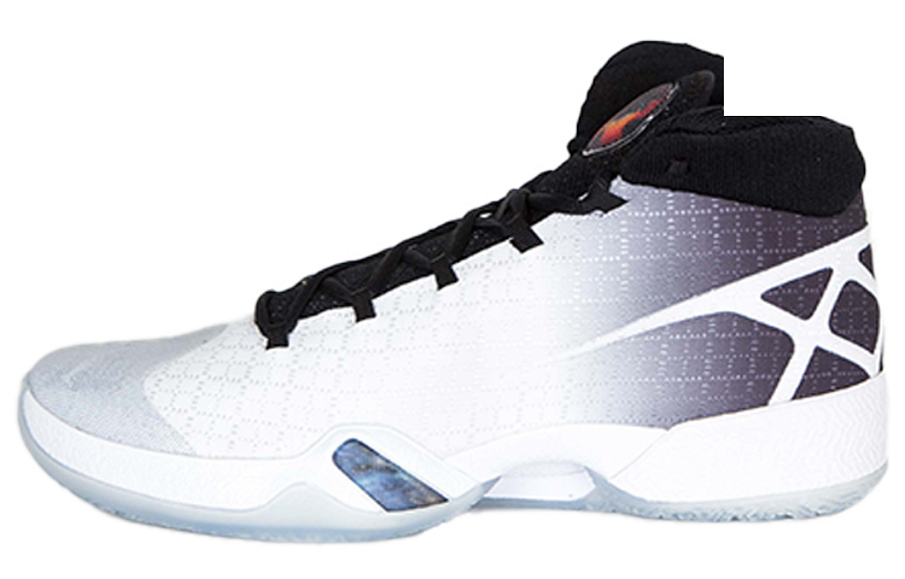 Фото № 1 с приближением к товару «‎Jordan XXX White Black»