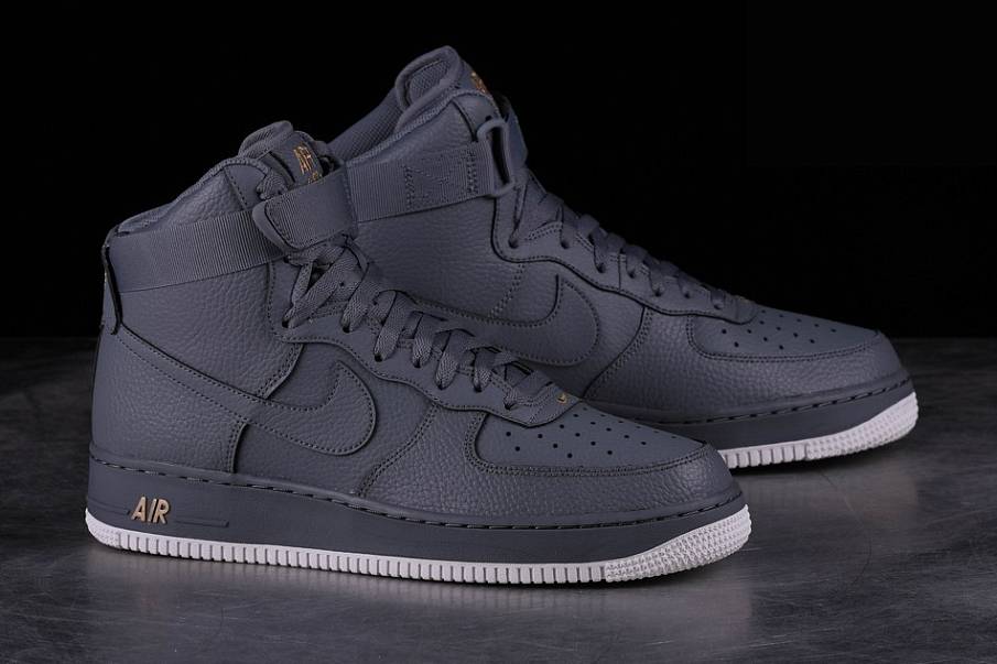 Фото № 1 с приближением к товару «‎Nike Air Force 1'07 High Sneakers Grey»