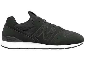 New Balance 696