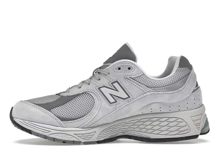 Фото № 3 с приближением к товару «‎New Balance 2002R»