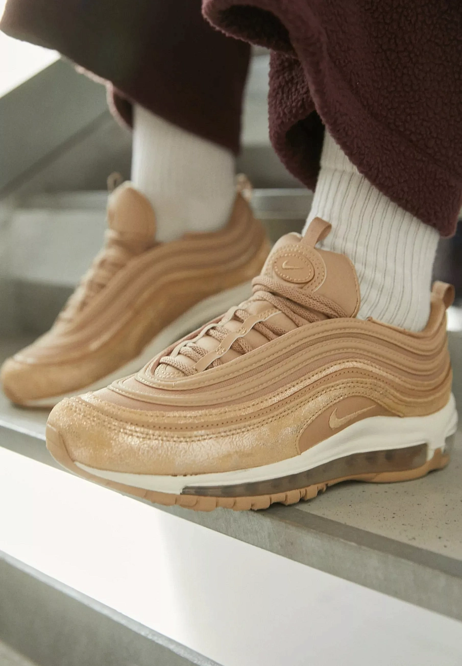 Фото № 1 с приближением к товару «‎W AIR MAX 97 ESS»