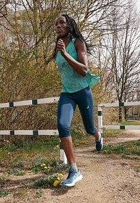 Фото № 1 с приближением к товару «‎Asics Dynablast 2»