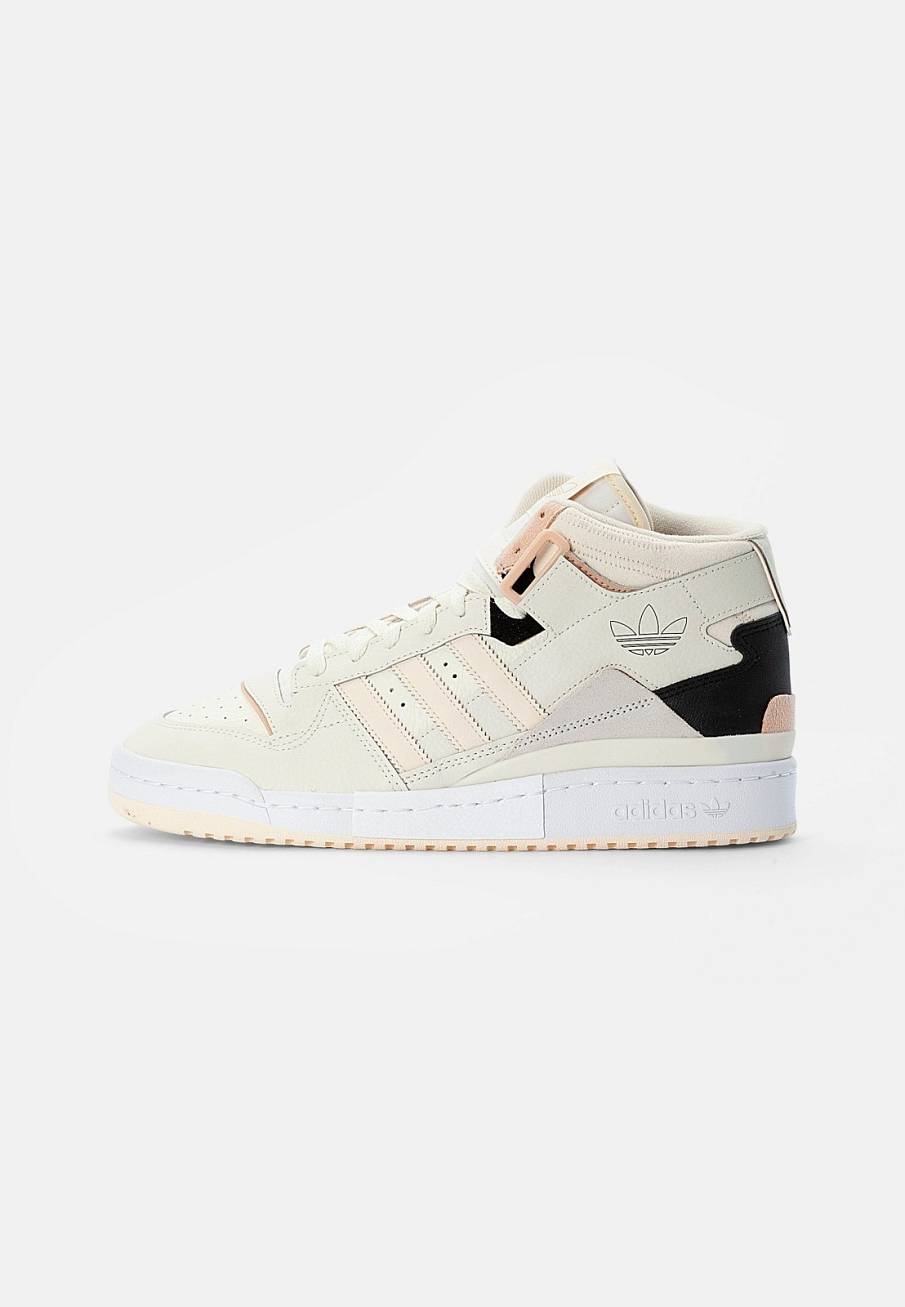 Фото № 1 с приближением к товару «‎Adidas Forum Exhibit »