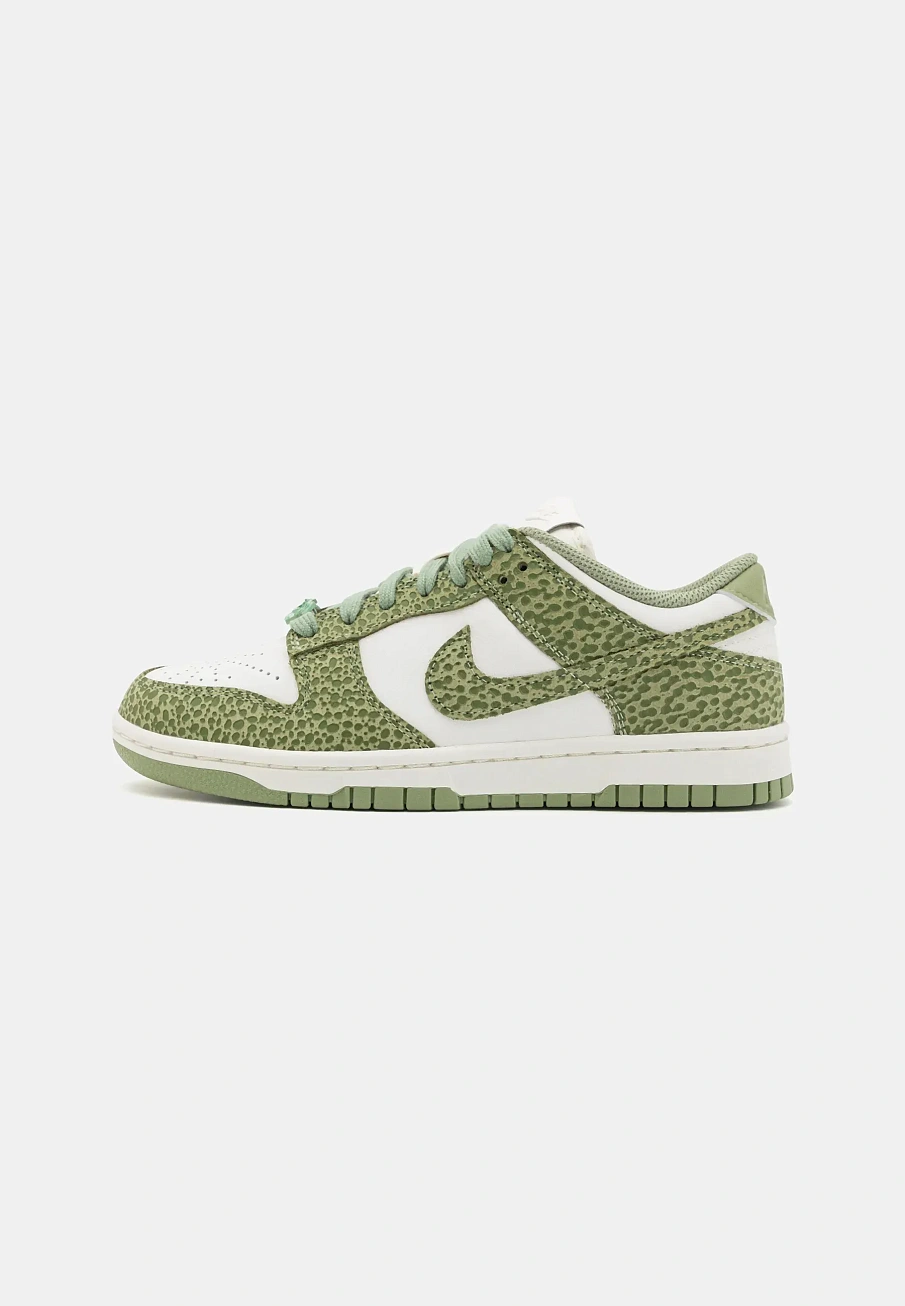 Фото № 1 с приближением к товару «‎DUNK LOW PRM»