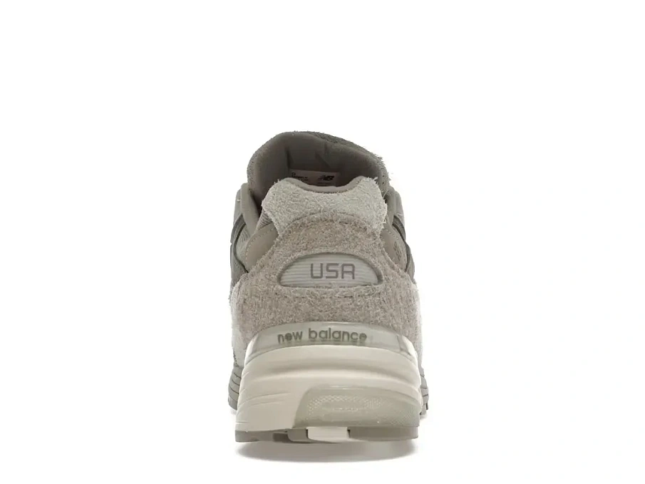 Фото № 4 с приближением к товару «‎New Balance 992»