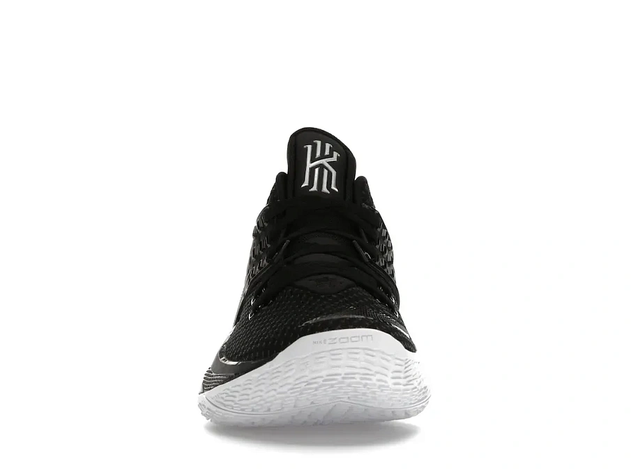 Фото № 2 с приближением к товару «‎Nike Kyrie Low 2 Black Metallic Silver»