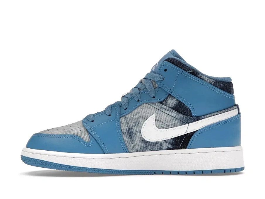 Фото № 3 с приближением к товару «‎Jordan 1 Mid»