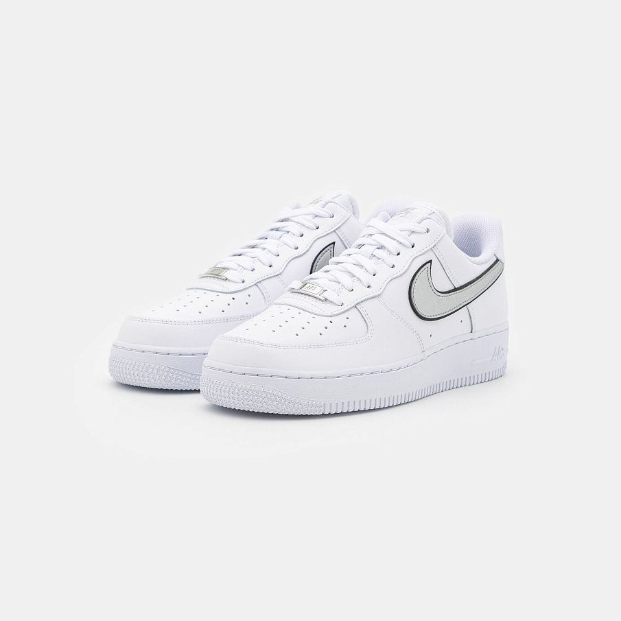 Фото № 2 с приближением к товару «‎Nike Air Force 1 »