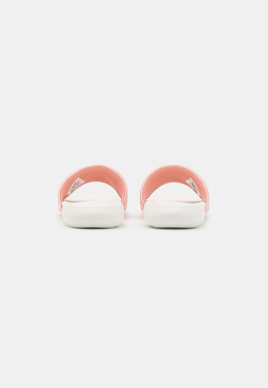 Фото № 3 с приближением к товару «‎Nike Victori One Slide»
