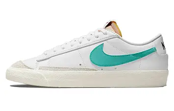 Nike Blazer '77 Vintage Low-Top Sneakers BlackWhiteGreen - 1