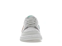 Фото № 2 с приближением к товару «‎Nike Dunk Low»