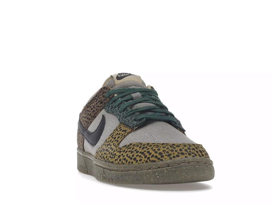 Фото № 5 с приближением к товару «‎Nike Dunk Low Safari Golden Moss»